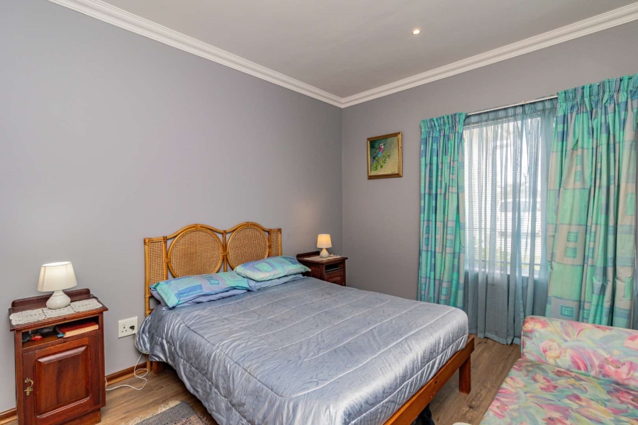 2 Bedroom Property for Sale in Heiderand Western Cape